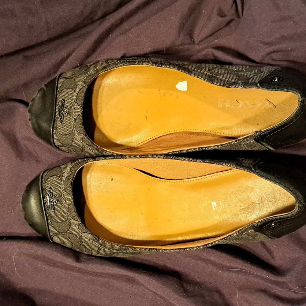 Coach size 9 flats